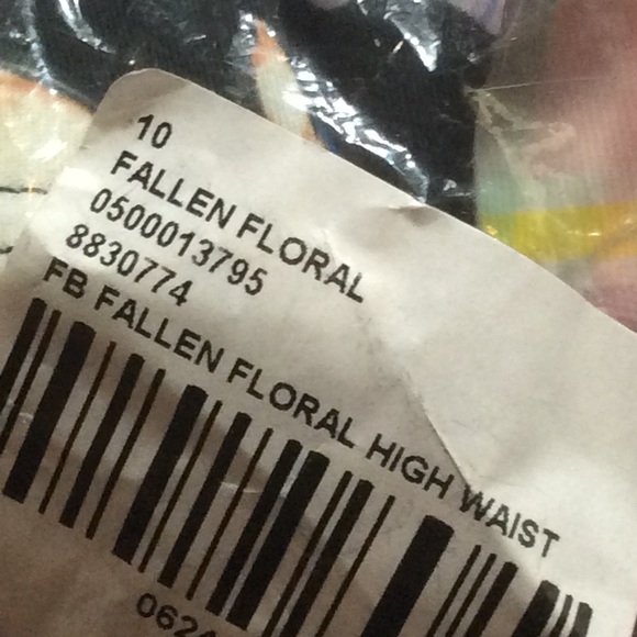 ASOS swim high waist full brief bikini bottom NWT - Picture 8 of 8